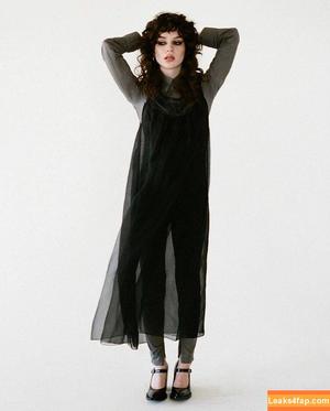 Sophie Thatcher фото #0017