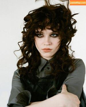 Sophie Thatcher фото #0019