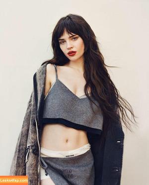 Sophie Thatcher фото #0025