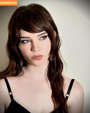 Sophie Thatcher photo #0069