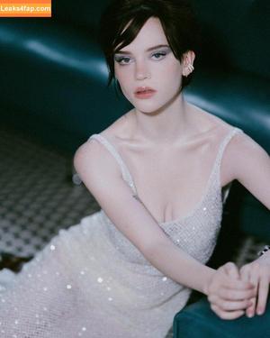 Sophie Thatcher photo #0087