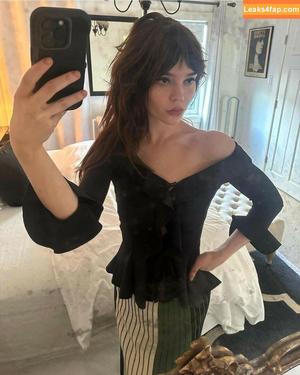 Sophie Thatcher photo #0090