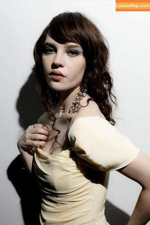 Sophie Thatcher photo #0107