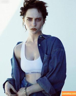 Sophie Thatcher photo #0113