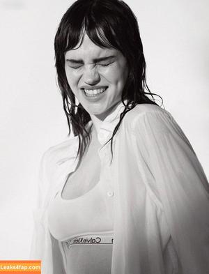 Sophie Thatcher photo #0115