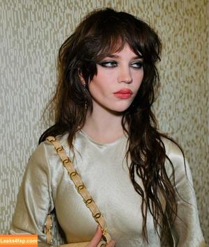 Sophie Thatcher photo #0164