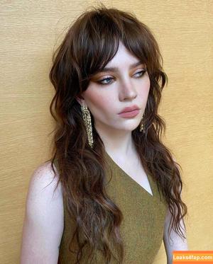 Sophie Thatcher photo #0169