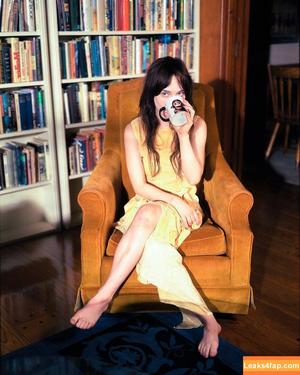 Sophie Thatcher photo #0185