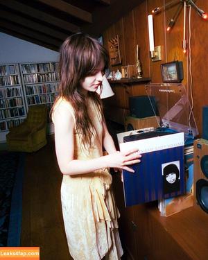 Sophie Thatcher photo #0197