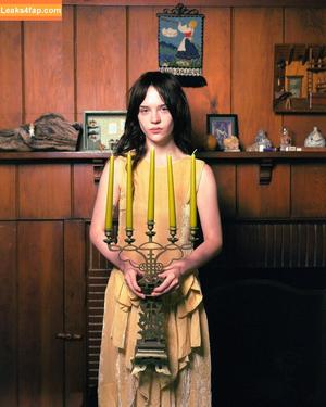 Sophie Thatcher photo #0198