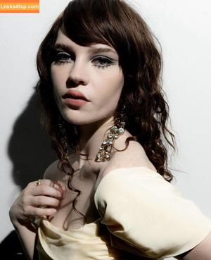 Sophie Thatcher photo #0205