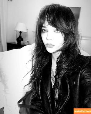 Sophie Thatcher photo #0206