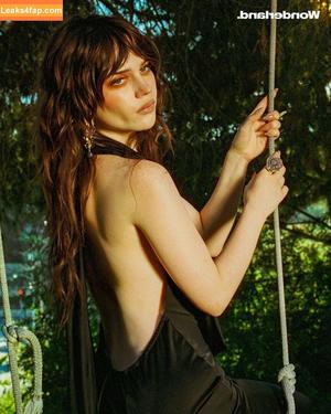 Sophie Thatcher photo #0208