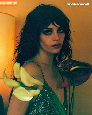 Sophie Thatcher photo #0211