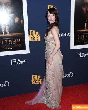 Sophie Thatcher photo #0255
