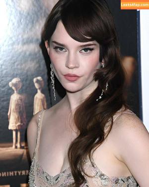 Sophie Thatcher photo #0257