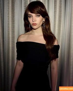 Sophie Thatcher photo #0266