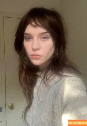 Sophie Thatcher photo #0276