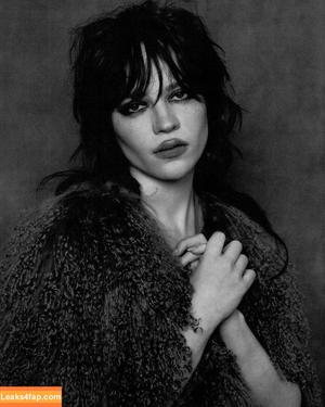 Sophie Thatcher photo #0292