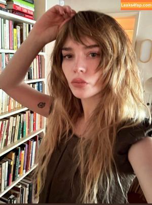 Sophie Thatcher photo #0298