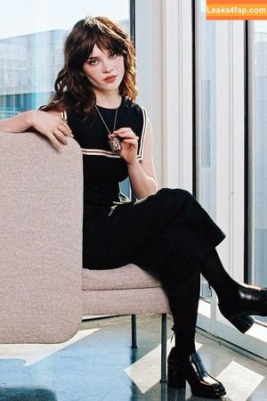 Sophie Thatcher photo #0306