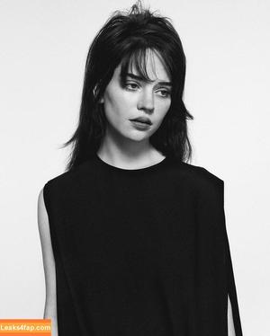 Sophie Thatcher photo #0309