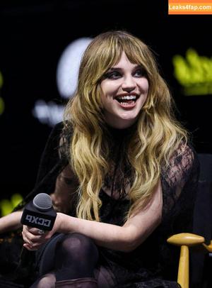 Sophie Thatcher photo #0352