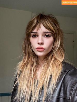 Sophie Thatcher photo #0372