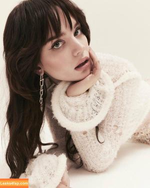 Sophie Thatcher photo #0392
