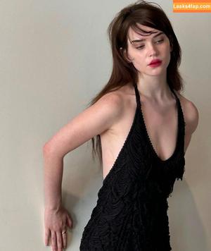 Sophie Thatcher photo #0400
