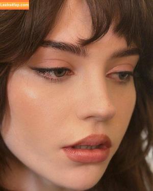 Sophie Thatcher photo #0443