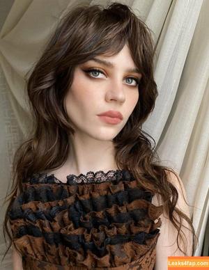 Sophie Thatcher photo #0447