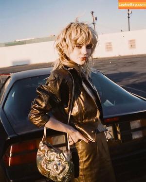 Sophie Thatcher photo #0452
