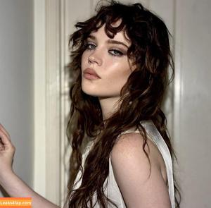 Sophie Thatcher photo #0681