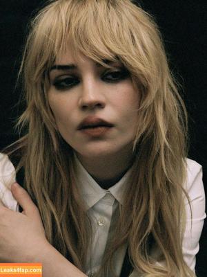 Sophie Thatcher photo #0692
