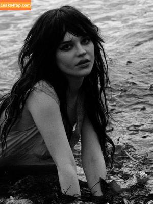 Sophie Thatcher photo #0701