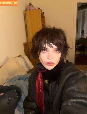 Sophie Thatcher photo #0712