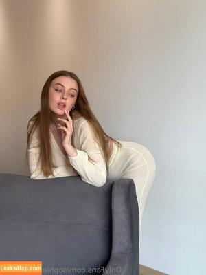 sophiebloomsfree photo #0024