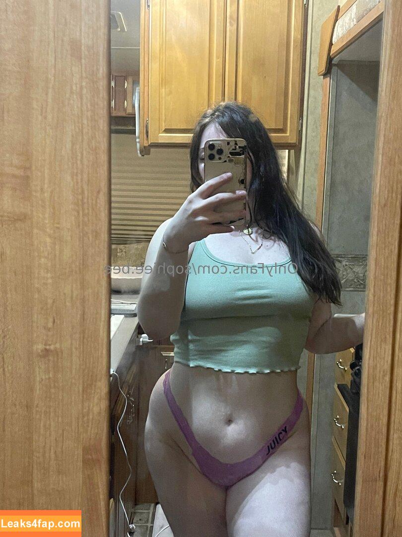 sophiee.bee / sophiedee leaked photo photo #0027
