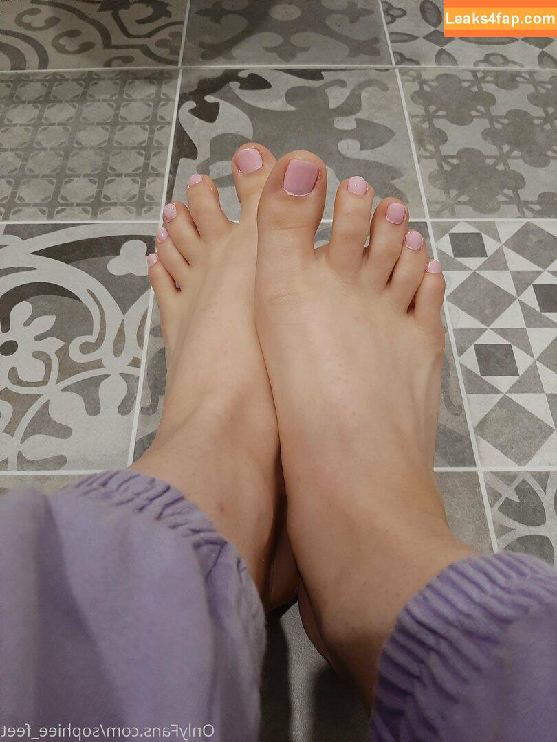 sophiee_feet / _sophiee_louisee leaked photo photo #0010