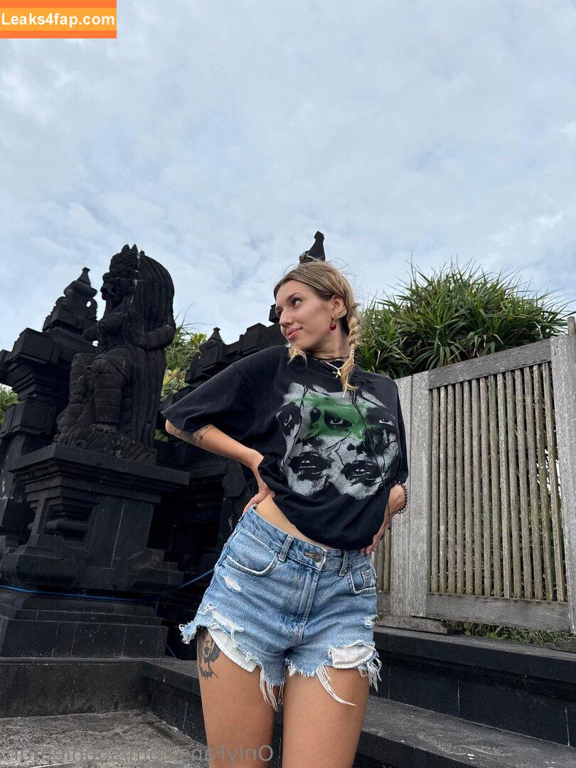 sophiemurr /  leaked photo photo #0003