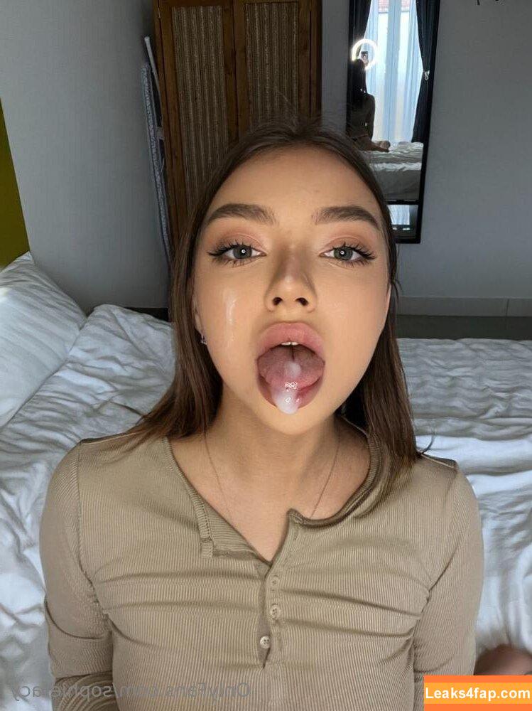 sophieracy /  leaked photo photo #0012