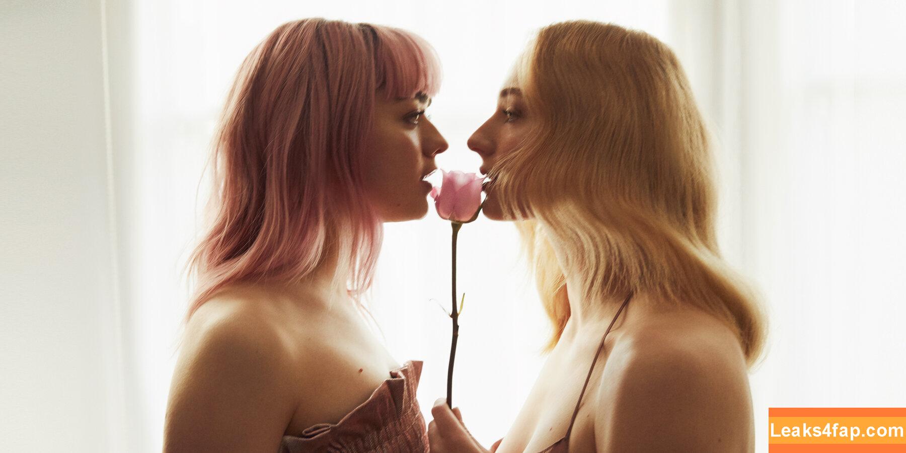 sophieturner /  leaked photo photo #0007