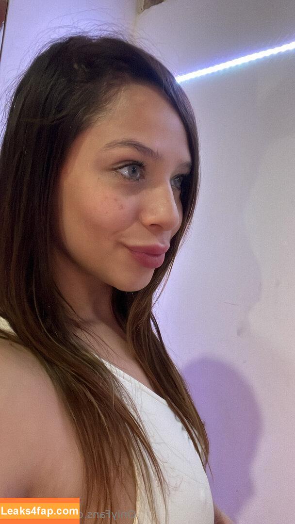 sophiiasin /  leaked photo photo #0001