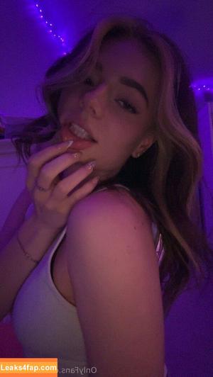 sophiixo1 photo #0003