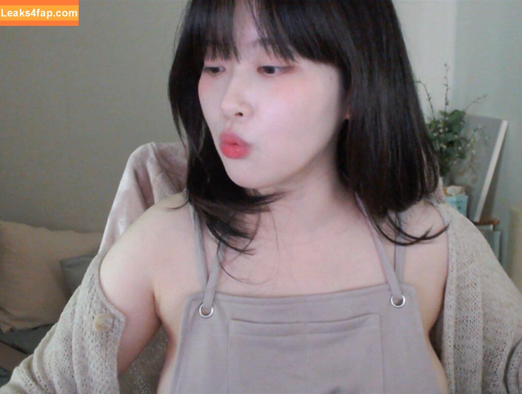 sorammmm / soramoon_makesporn leaked photo photo #0110