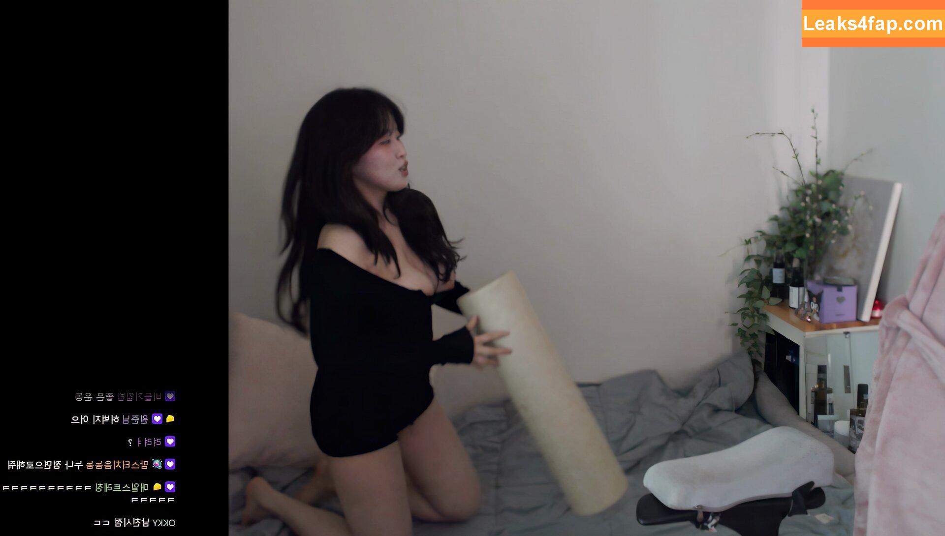 sorammmm / soramoon_makesporn leaked photo photo #0125