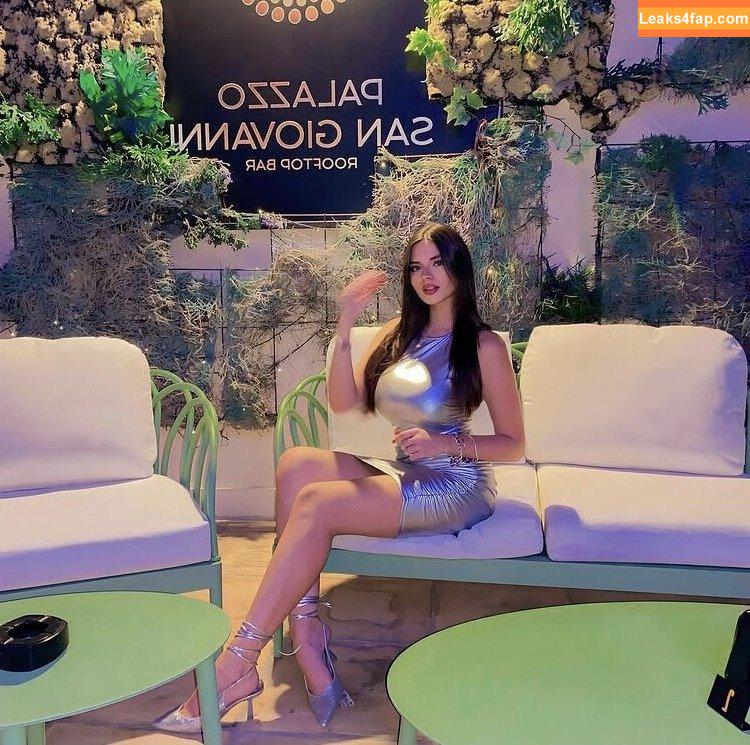 Soraya Avagliano / sorayaavagliano_ слитое фото фото #0003