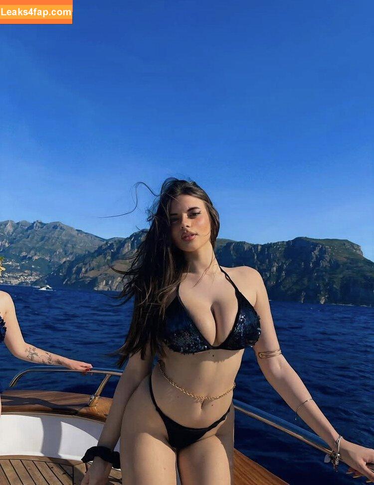 Soraya Avagliano / sorayaavagliano_ слитое фото фото #0011