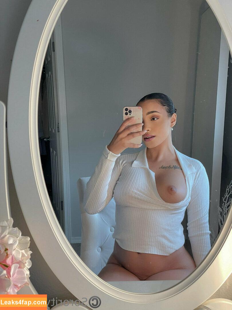 sororityfreak18 / asualphaphi leaked photo photo #0062